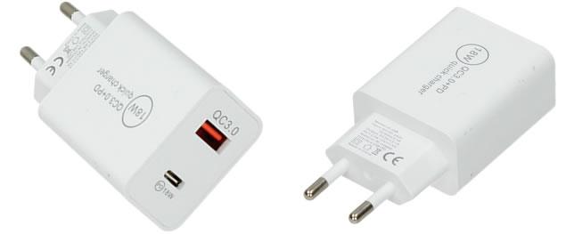 Adaptér do zásuvky s porty USB a PD 18W